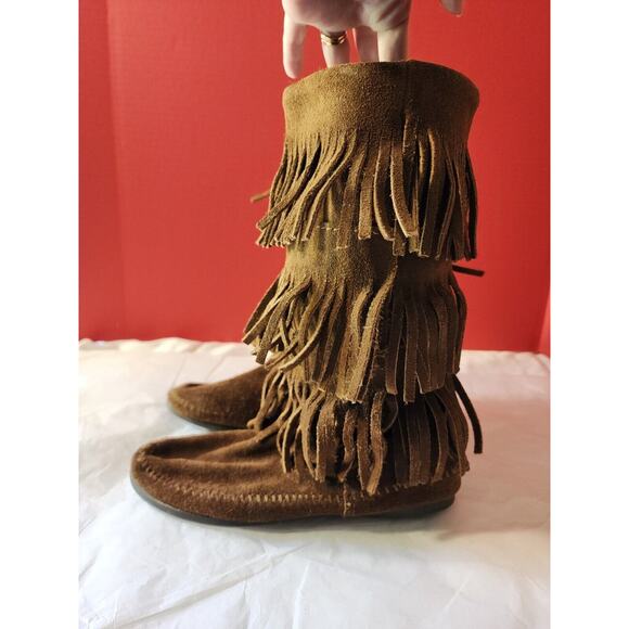 Minnetonka women's 7 M 1638 3 Layer Fringe MOCCASIN Boots BROWN SUEDE LEATHER - Picture 5 of 10